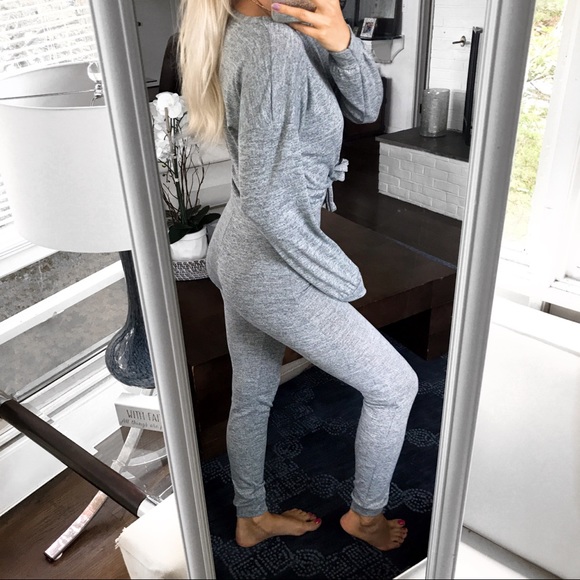 🆕 GREY CROPPED LONG SLEEVE TIE FRONT LOUNGE SET! - Picture 3 of 11